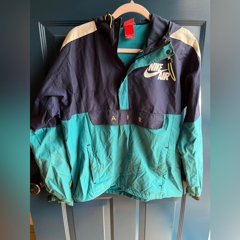 Nike Air Windbreaker